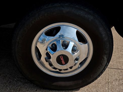 Used 2020 GMC Sierra 3500 Denali image 9