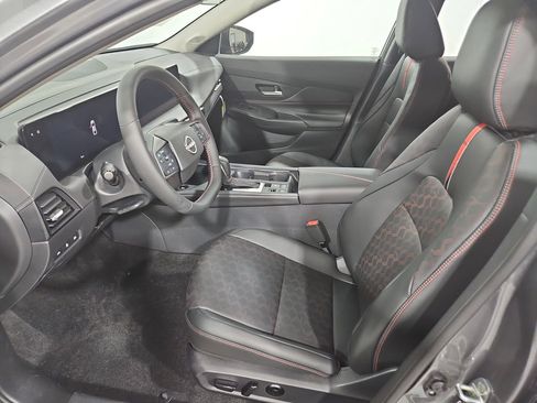 New 2026 Nissan Sentra SR w/ SR Premium Package FWD image 9