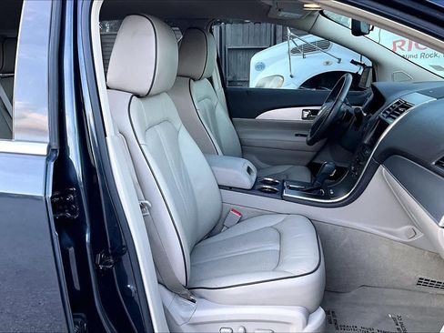 Used 2014 Lincoln MKX FWD w/ Equipment Group 101A image 9