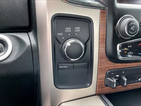 Used 2018 RAM 2500 Laramie AWD/4WD image 35