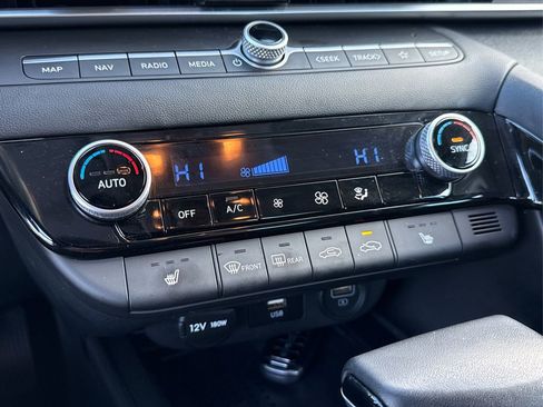 Certified 2023 Hyundai Elantra SEL w/ Convenience Package image 27