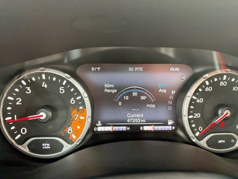 Used 2018 Jeep Renegade Limited w/ UConnect 8.4 Nav Group AWD/4WD image 18