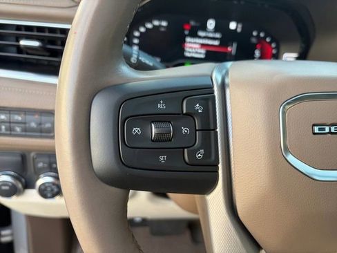 Certified 2022 GMC Yukon Denali RWD image 6