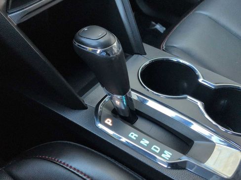 Used 2016 Chevrolet Equinox LTZ w/ Enhanced Convenience Package image 34