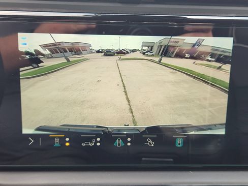 Used 2023 GMC Sierra 1500 AT4X AWD/4WD image 17