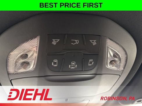 New 2026 Chrysler Pacifica Select FWD image 37