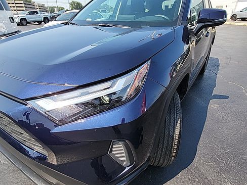 Used 2025 Toyota RAV4 XLE AWD/4WD image 9
