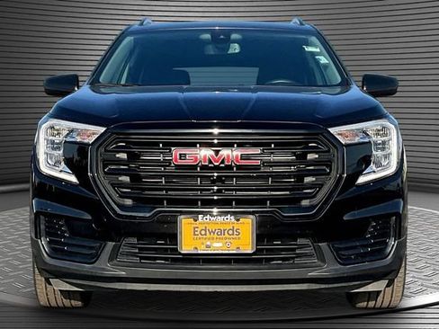 Used 2023 GMC Terrain SLE w/ Elevation Edition AWD/4WD image 2
