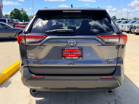 Used 2025 Toyota RAV4 XLE AWD/4WD image 6