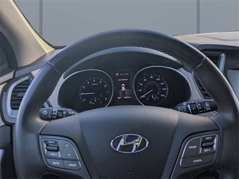 Used 2017 Hyundai Santa Fe Sport image 31