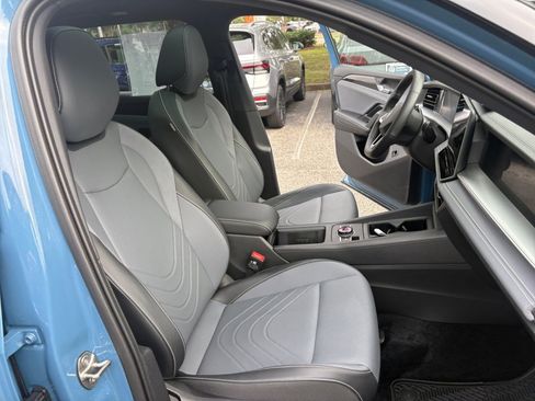 Certified 2026 Volkswagen Tiguan SE R-Line AWD/4WD image 28