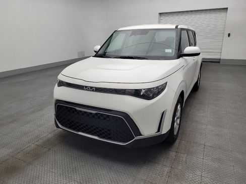 Used 2025 Kia Soul LX w/ LX Technology Package FWD image 15