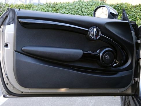 Used 2017 MINI Cooper S image 37