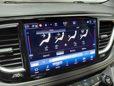 Certified 2021 Chrysler Pacifica Pinnacle AWD/4WD image 49