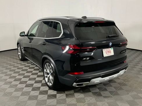 Certified 2025 BMW X5 xDrive50e w/ Premium Package AWD/4WD image 4