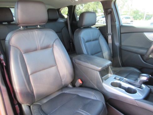 Used 2019 Chevrolet Blazer LT w/ Sun and Wheels Package image 8