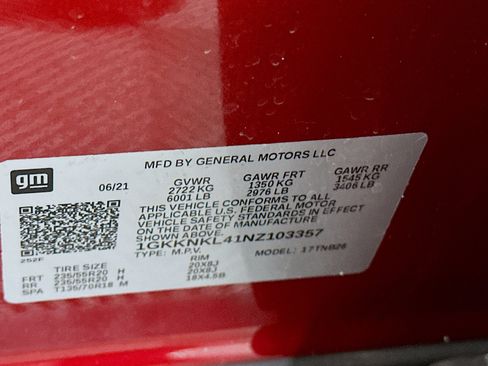 Used 2022 GMC Acadia SLE w/ Driver Convenience Package FWD image 12