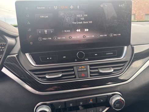 Used 2023 Nissan Altima 2.5 SR w/ SR Premium Package FWD image 24
