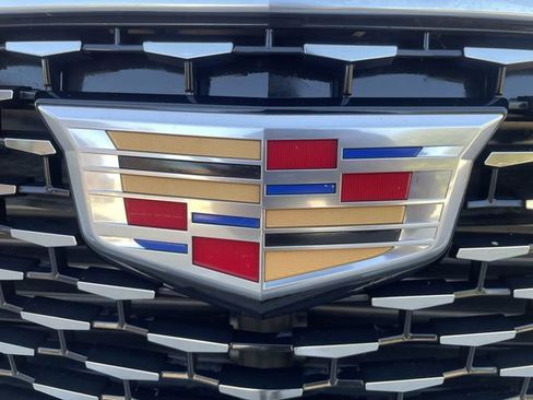 Used 2024 Cadillac XT6 Luxury FWD image 31
