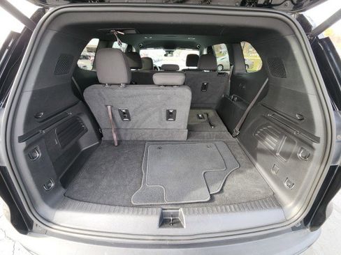 Used 2025 GMC Acadia Elevation image 20