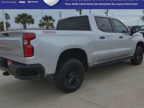 Used 2022 Chevrolet Silverado 1500 LT Trail Boss w/ Safety Package AWD/4WD image 8