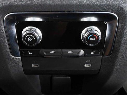 Used 2023 GMC Yukon Denali AWD/4WD image 18