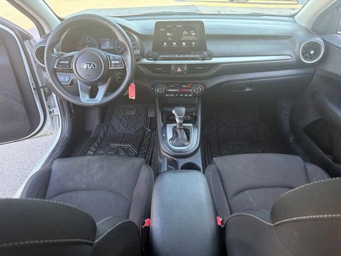 Used 2019 Kia Forte LXS FWD image 11