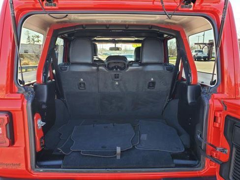 Used 2021 Jeep Wrangler Unlimited Sahara w/ LED Lighting Group AWD/4WD image 24