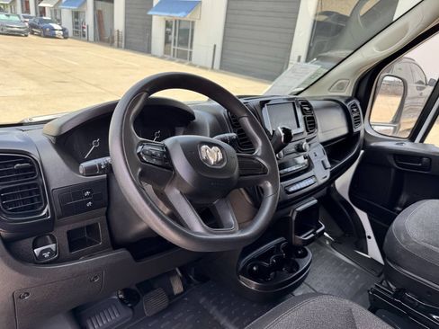 Used 2023 RAM ProMaster 2500 FWD image 11