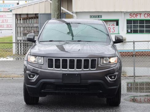 Used 2016 Jeep Grand Cherokee Laredo w/ Quick Order Package 23E AWD/4WD image 2