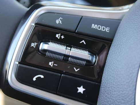 New 2026 Kia Carnival FWD image 33