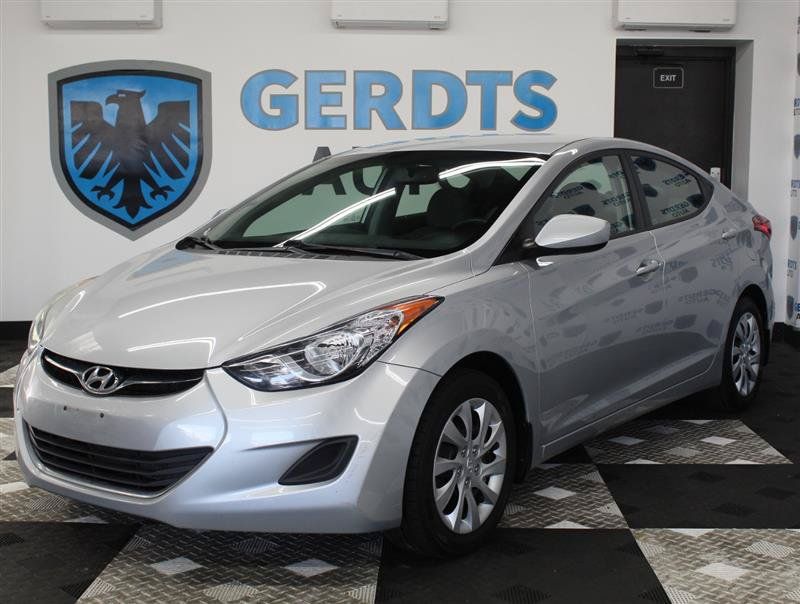 Used 2013 Hyundai Elantra GLS FWD image 1