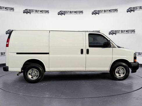Used 2020 Chevrolet Express 2500 w/ Driver Convenience Package image 10