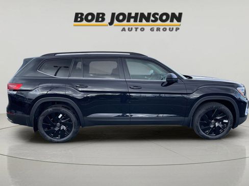 New 2026 Volkswagen Atlas SE image 8