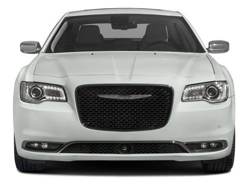 Used 2017 Chrysler 300 C AWD/4WD image 7
