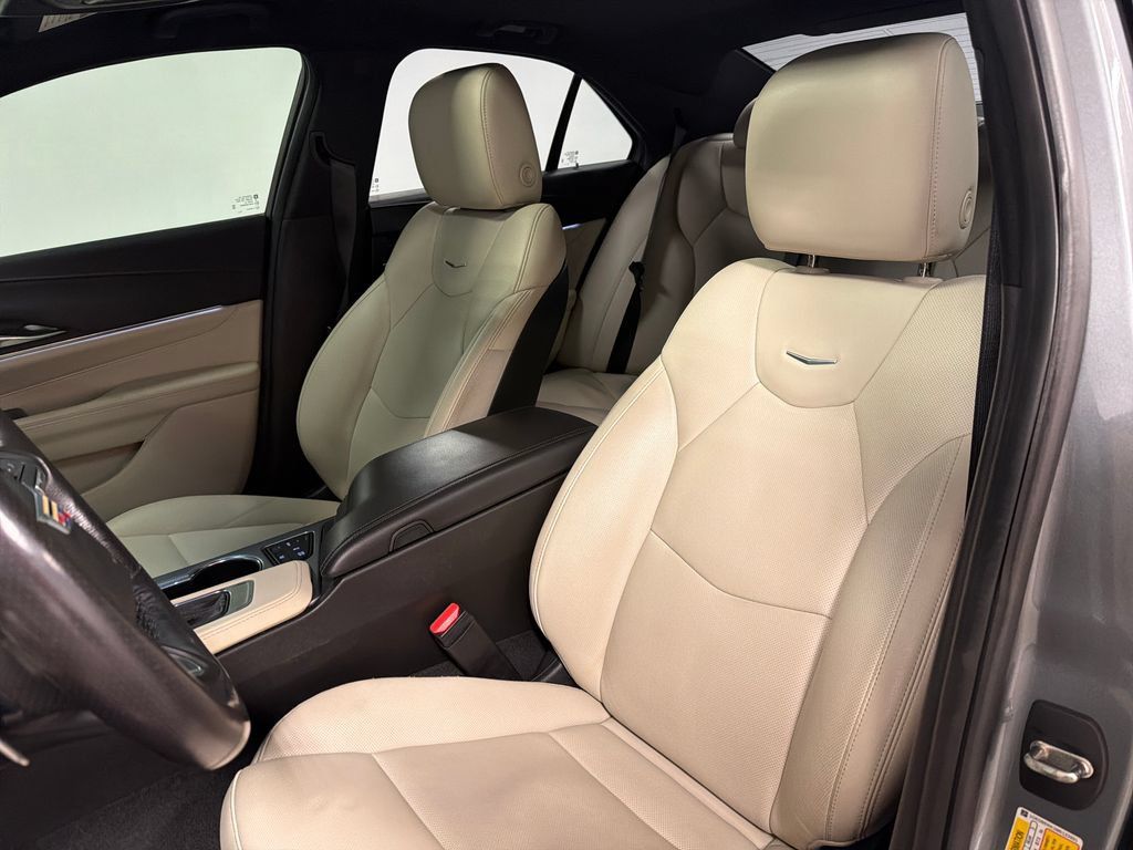 Used 2021 Cadillac CT4 Premium Luxury RWD image 22