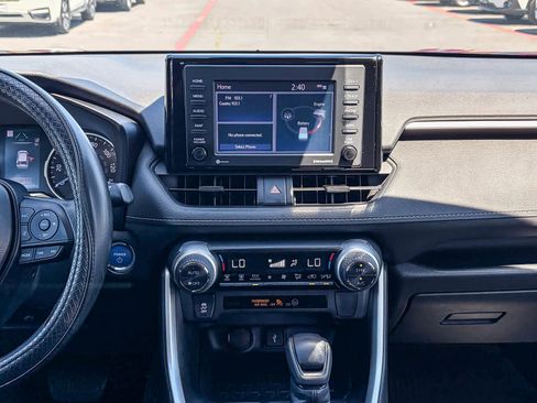 Used 2020 Toyota RAV4 XLE w/ Convenience Package AWD/4WD image 12