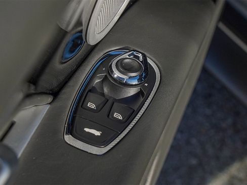 Used 2020 Aston Martin DB11 Volante image 36