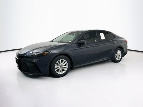 Used 2025 Toyota Camry LE w/ Convenience Package FWD image 3