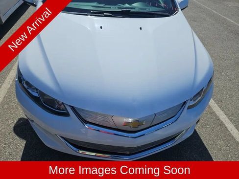 Used 2018 Chevrolet Volt Premier w/ Driver Confidence Package FWD image 2