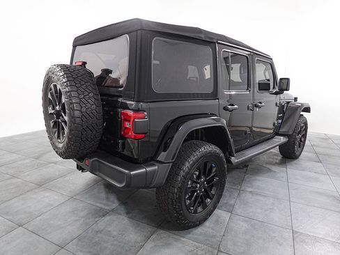 Used 2023 Jeep Wrangler Unlimited Sahara w/ Cold Weather Group image 6