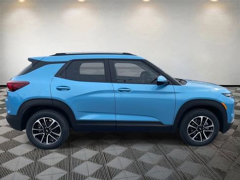 New 2026 Chevrolet TrailBlazer LT w/ Convenience Package FWD image 6