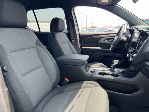 Used 2023 Chevrolet Traverse LT FWD image 26