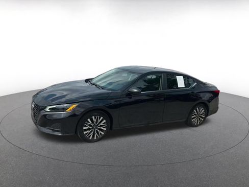 Used 2026 Nissan Altima 2.5 SV FWD image 6