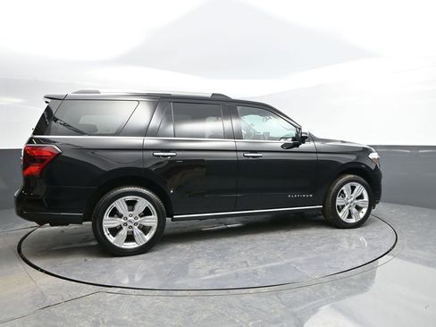 Used 2024 Ford Expedition Platinum image 8