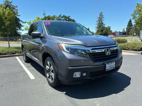 Used 2017 Honda Ridgeline RTL-T image 13