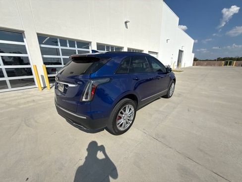 Used 2024 Cadillac XT5 Sportv w/ Technology Package AWD/4WD image 3
