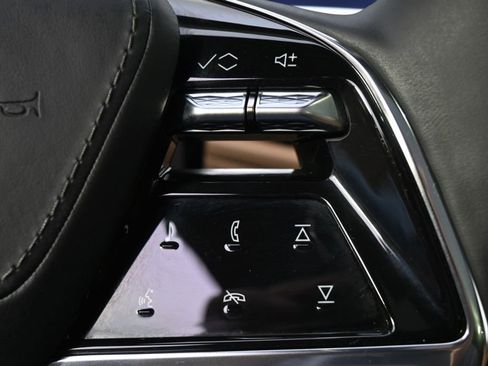 New 2025 Cadillac Escalade IQ Luxury 2 AWD/4WD image 36