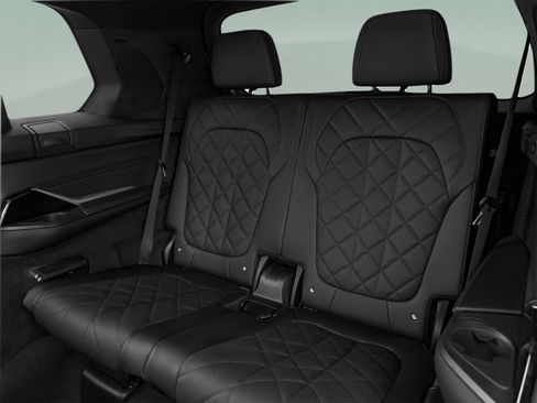 Used 2024 BMW X7 xDrive40i w/ Executive Package AWD/4WD image 12