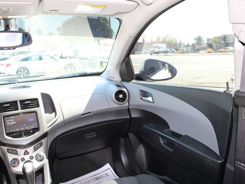 Used 2014 Chevrolet Sonic LT w/ Fun and Sun Package FWD image 23